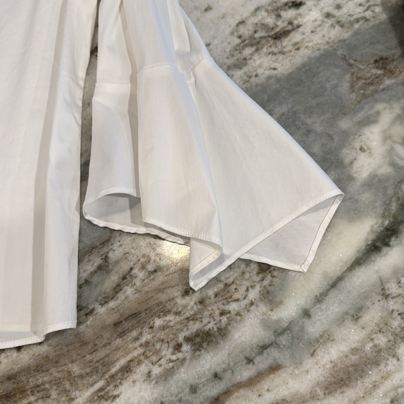 Off the Shoulder white blouse - Picture 3 of 5